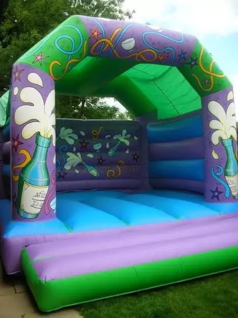 bouncy castle hire Chessington bouncy-castle-hire-chessington
